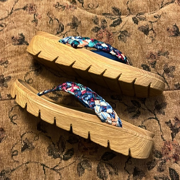 ALEGRIA Flip Flop Sandal size 38!! NWOT - Picture 4 of 10